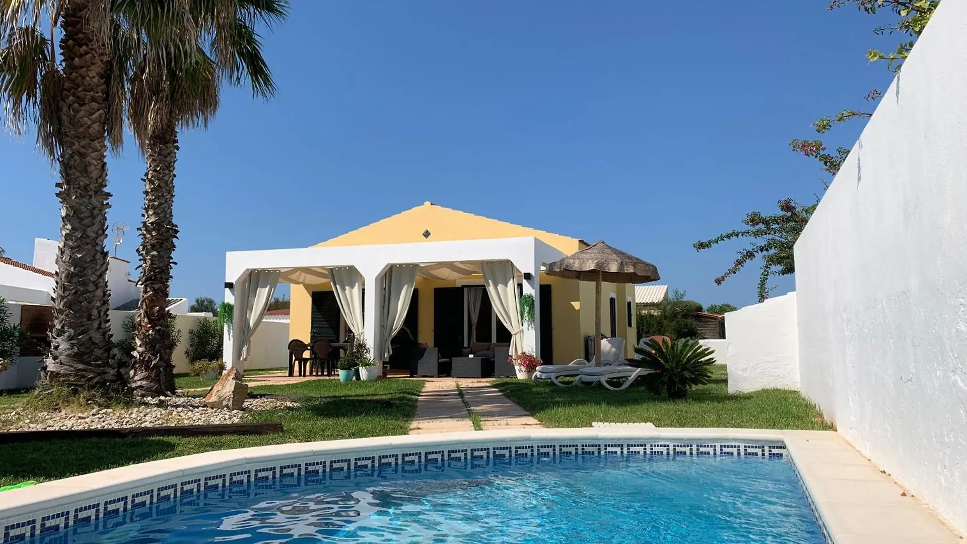 Chalet Con Piscina En Menorca Cala'N Bosch  Cala'N Bosch (Menorca)
